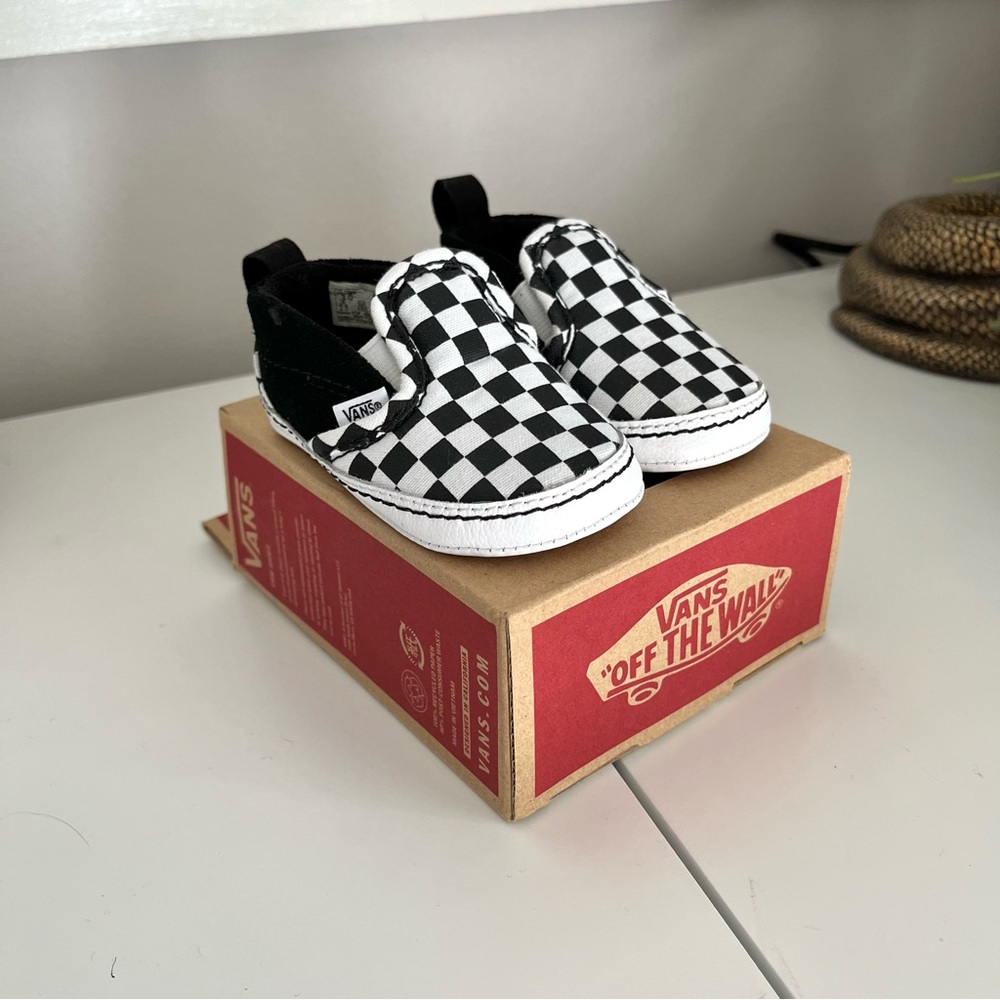 Infant Slip-On V Crib Checker Shoe